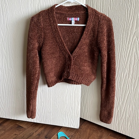 Urban Outfitters Tops - Urban outfitters cropped sweater top